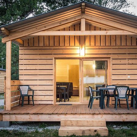 Camping L'Ecureuil - Mont-Blanc Village Domancy Exterior foto